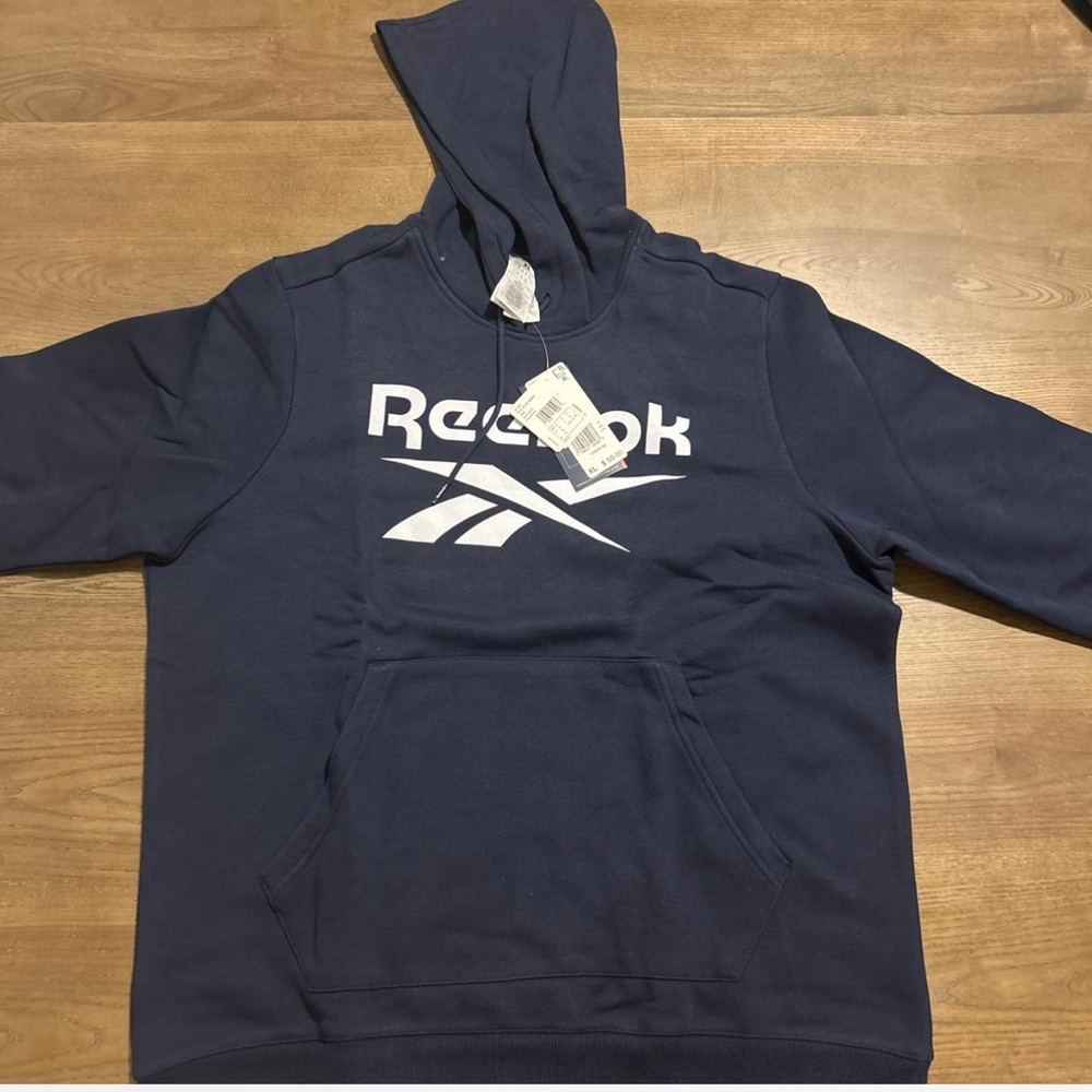 Navy blue Reebok hoodie #streetwear